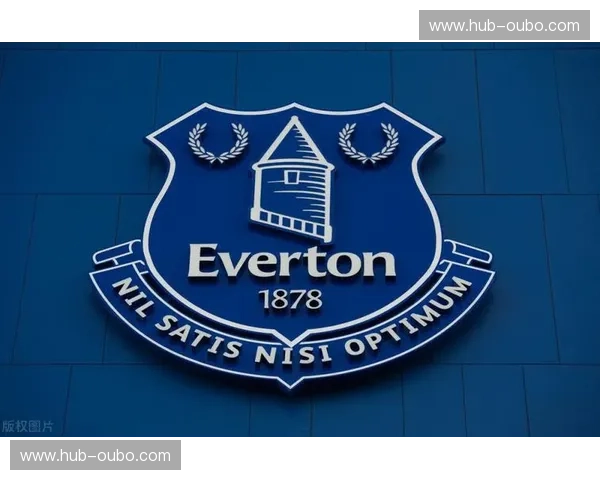 蓝色德比的荣耀与激情:埃弗顿与鲁容贝的绿茵传奇